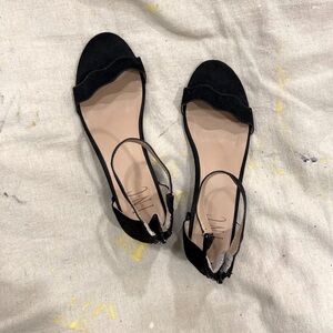 BARELY WORN!! Just don’t own anything to wear them with :)